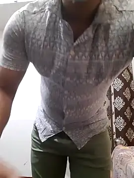 Snapshot of Guyinshortss chatting on November 15, 2025, 6:59 pm Guyinshortss online show from November 15, 2025, 6:59 pm