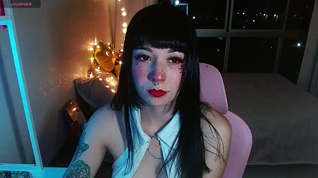 Snapshot of mily_milk_ chatting on December 9, 2024, 5:29 am mily milk online show from December 9, 2024, 5:29 am