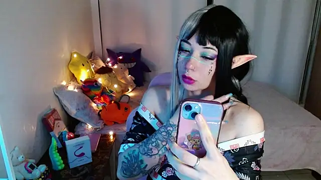 Snapshot of mily_milk_ chatting on March 3, 2025, 7:32 am mily milk online show from March 3, 2025, 7:32 am