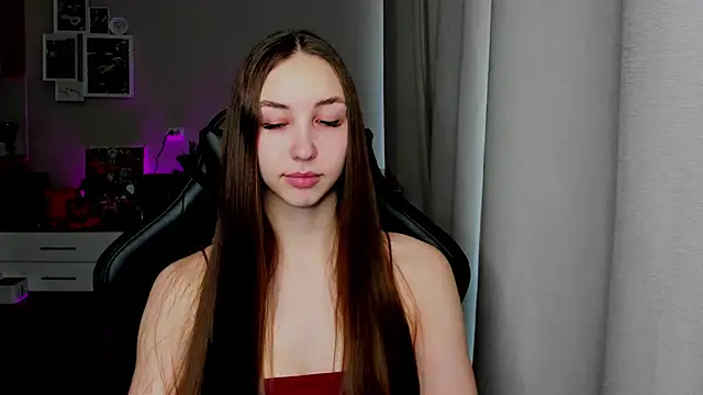 Sm0ly online show from March 30, 2026, 2:45 am