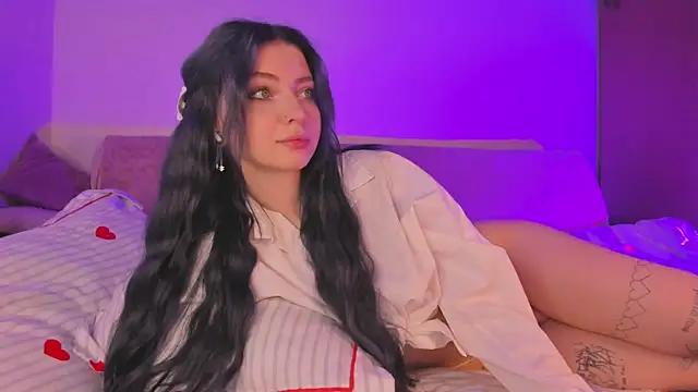 Snapshot of may_meowww chatting on November 15, 2025, 6:00 am may meowww online show from November 15, 2025, 6:00 am