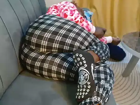 leslysexygirl online show from October 18, 2025, 5:21 am