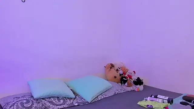 Snapshot of crystalvazquez chatting on October 19, 2025, 1:45 pm crystalvazquez online show from October 19, 2025, 1:45 pm