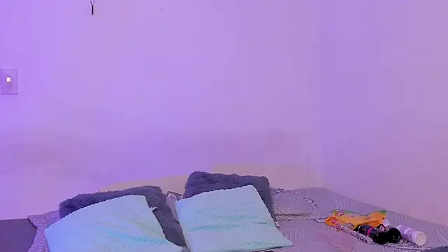 Snapshot of crystalvazquez chatting on November 4, 2025, 12:04 pm crystalvazquez online show from November 4, 2025, 12:04 pm