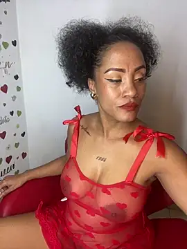 AdelaHaneix online show from February 12, 2026, 4:29 am