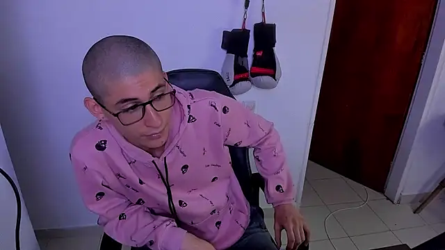 Snapshot of Jaack_str chatting on December 1, 2024, 11:47 pm Jaack str online show from December 1, 2024, 11:47 pm