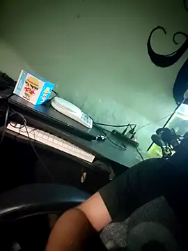 Snapshot of anturo1566 chatting on December 4, 2025, 3:49 am anturo1566 online show from December 4, 2025, 3:49 am