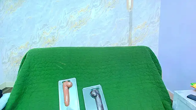 Mia candy 0 online show from November 27, 2025, 12:18 pm