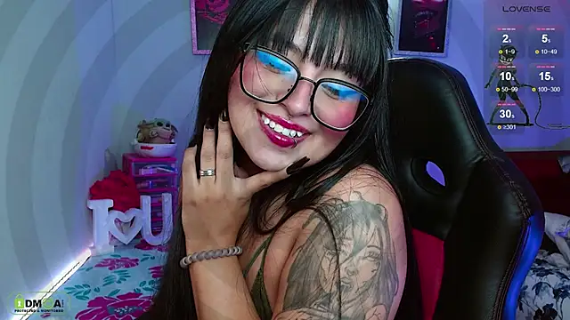 Snapshot of Miss_scarllet_ chatting on February 28, 2025, 1:36 pm Miss scarllet online show from February 28, 2025, 1:36 pm