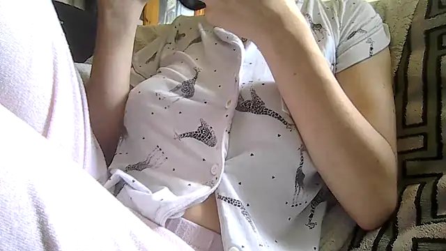 Snapshot of indie-rayne chatting on June 30, 2026, 11:44 am indie-rayne online show from June 30, 2026, 11:44 am
