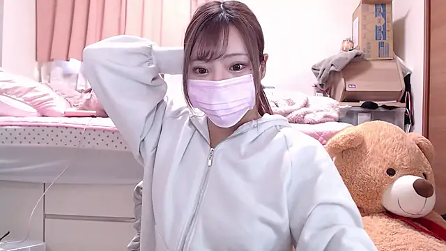 Snapshot of _chanMOMO_ chatting on December 7, 2024, 6:21 am chanMOMO online show from December 7, 2024, 6:21 am