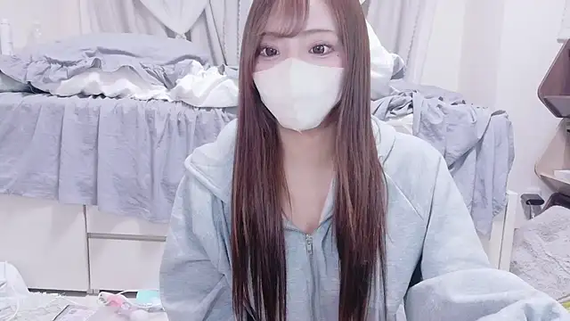 Snapshot of _chanMOMO_ chatting on October 10, 2025, 1:21 pm chanMOMO online show from October 10, 2025, 1:21 pm