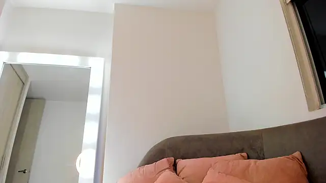 GabyFerrerr online show from June 19, 2026, 12:15 am