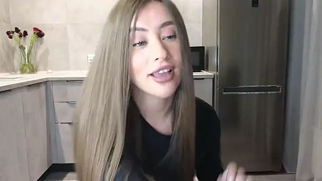 Snapshot of Cinderella____ chatting on February 20, 2025, 2:57 pm Cinderella online show from February 20, 2025, 2:57 pm