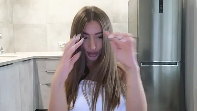 Snapshot of Cinderella____ chatting on February 27, 2025, 3:14 am Cinderella online show from February 27, 2025, 3:14 am