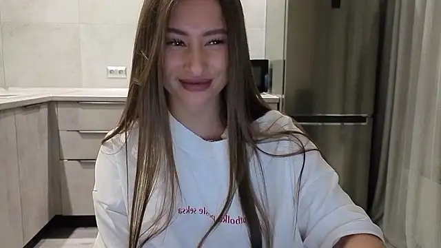 Snapshot of Cinderella____ chatting on February 28, 2026, 8:43 pm Cinderella online show from February 28, 2026, 8:43 pm