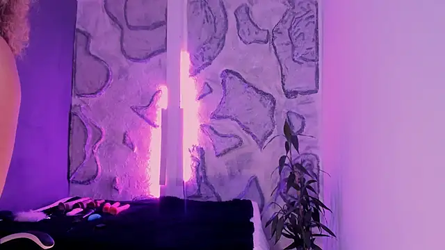 Kateryn  online show from February 26, 2026, 4:28 pm