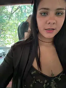 Snapshot of samantha_kevin chatting on December 15, 2024, 8:15 pm samantha kevin online show from December 15, 2024, 8:15 pm