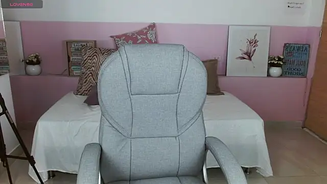 Snapshot of liseth_fox chatting on December 14, 2024, 6:41 pm liseth fox online show from December 14, 2024, 6:41 pm