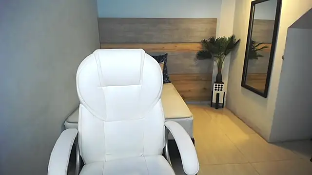 Snapshot of liseth_fox chatting on December 28, 2024, 12:13 pm liseth fox online show from December 28, 2024, 12:13 pm