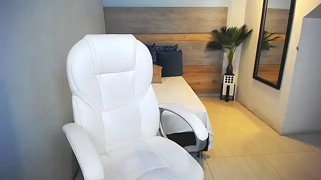 Snapshot of liseth_fox chatting on January 7, 2025, 6:45 pm liseth fox online show from January 7, 2025, 6:45 pm