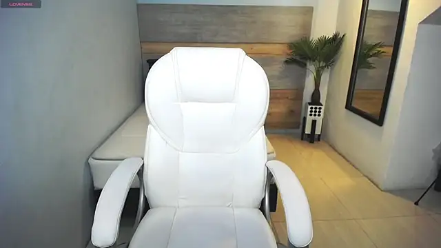 Snapshot of liseth_fox chatting on March 8, 2025, 5:22 pm liseth fox online show from March 8, 2025, 5:22 pm