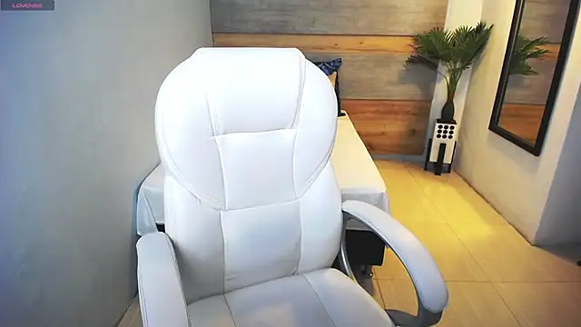 Snapshot of liseth_fox chatting on March 14, 2025, 11:00 pm liseth fox online show from March 14, 2025, 11:00 pm