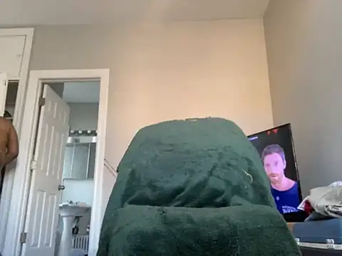 ChiRaqb8 online show from October 5, 2025, 8:18 pm