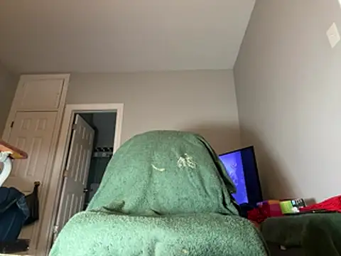 ChiRaqb8 online show from April 5, 2026, 12:08 am