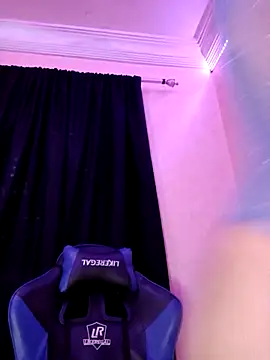 Snapshot of ---sophia--- chatting on October 13, 2025, 12:27 pm ---sophia--- online show from October 13, 2025, 12:27 pm