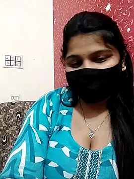 Snapshot of Hotty-simran chatting on March 13, 2025, 10:15 am Hotty-simran online show from March 13, 2025, 10:15 am