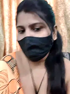 Snapshot of Hotty-simran chatting on October 13, 2025, 4:34 am Hotty-simran online show from October 13, 2025, 4:34 am