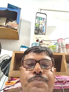 Srmotrs online show from September 29, 2025, 2:44 pm