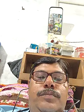 Srmotrs online show from October 25, 2025, 12:34 pm