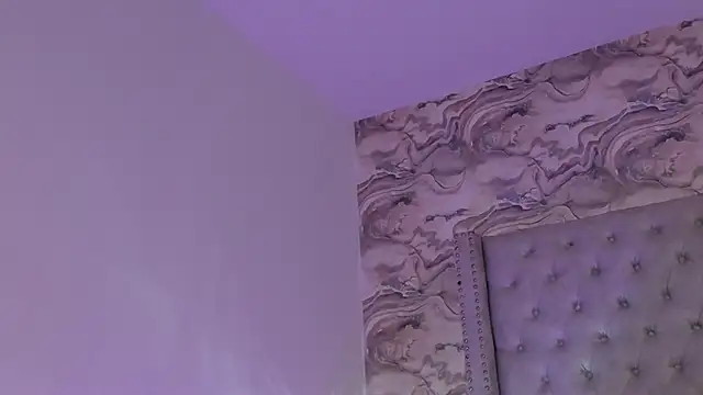 Kev jenner online show from November 11, 2025, 9:04 pm