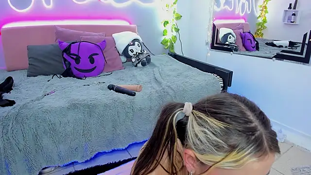 YouliteSllut2 online show from December 28, 2024, 7:11 am