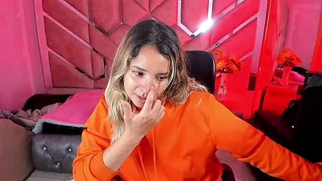 Olivia Fox69 online show from September 29, 2025, 4:28 am