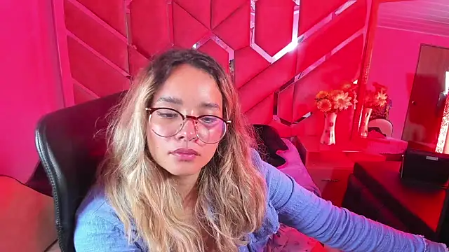 Olivia Fox69 online show from October 28, 2025, 2:26 am