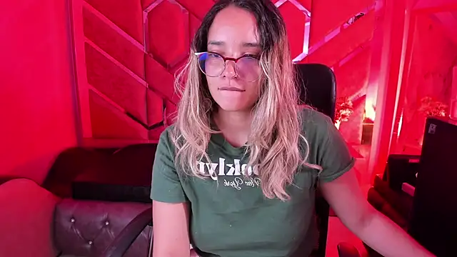 Olivia Fox69 online show from February 27, 2026, 4:12 am