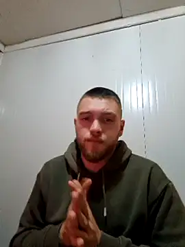 Snapshot of Franso13 chatting on December 21, 2024, 8:43 pm Franso13 online show from December 21, 2024, 8:43 pm