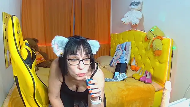 SandraHormas online show from February 6, 2025, 5:09 pm