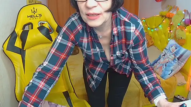 SandraHormas online show from March 10, 2025, 5:18 pm