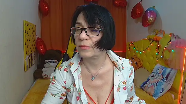 SandraHormas online show from March 15, 2025, 2:12 pm