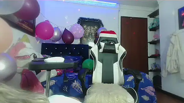 sexy bunny hot online show from December 12, 2024, 1:17 pm