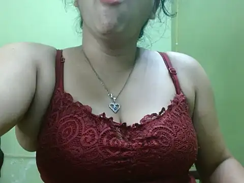 LOVERIAKOL online show from April 7, 2026, 7:03 pm