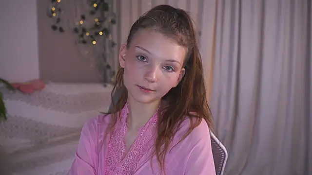 Snapshot of CindyGarrison chatting on November 6, 2025, 10:32 pm CindyGarrison online show from November 6, 2025, 10:32 pm