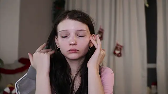 Snapshot of CindyGarrison chatting on December 15, 2025, 12:15 am CindyGarrison online show from December 15, 2025, 12:15 am