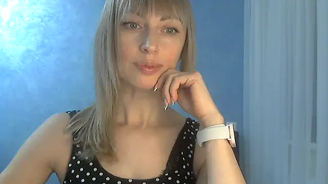 Snapshot of EffectMaya chatting on March 5, 2025, 6:56 pm EffectMaya online show from March 5, 2025, 6:56 pm