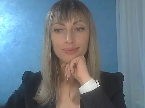 Snapshot of EffectMaya chatting on September 19, 2025, 5:46 pm EffectMaya online show from September 19, 2025, 5:46 pm