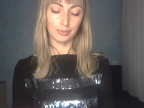 Snapshot of EffectMaya chatting on October 18, 2025, 12:17 pm EffectMaya online show from October 18, 2025, 12:17 pm